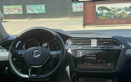 Volkswagen Tiguan II, 2021 год, 1 860 333 рублей, 4 фотография