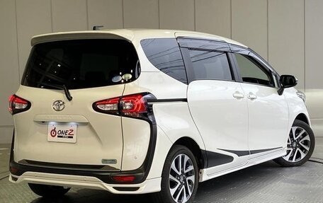 Toyota Sienta II, 2021 год, 1 110 000 рублей, 5 фотография