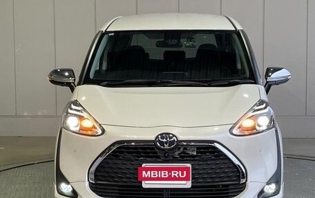 Toyota Sienta II, 2021 год, 1 110 000 рублей, 2 фотография