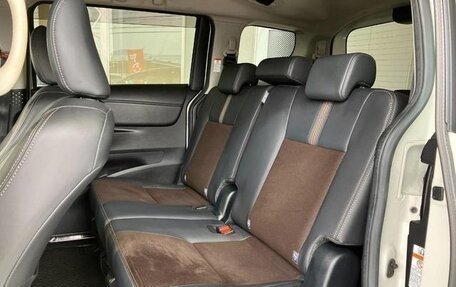 Toyota Sienta II, 2021 год, 1 110 000 рублей, 20 фотография