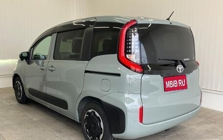 Toyota Sienta, 2023 год, 1 220 000 рублей, 3 фотография
