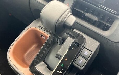 Toyota Sienta, 2023 год, 1 220 000 рублей, 10 фотография