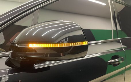 Bentley Bentayga I, 2018 год, 12 000 000 рублей, 10 фотография