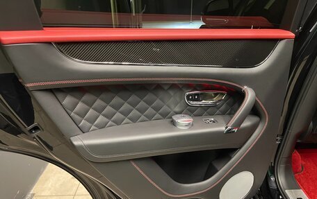 Bentley Bentayga I, 2018 год, 12 000 000 рублей, 23 фотография