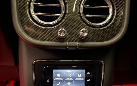 Bentley Bentayga I, 2018 год, 12 000 000 рублей, 25 фотография