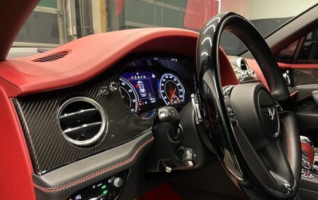 Bentley Bentayga I, 2018 год, 12 000 000 рублей, 15 фотография