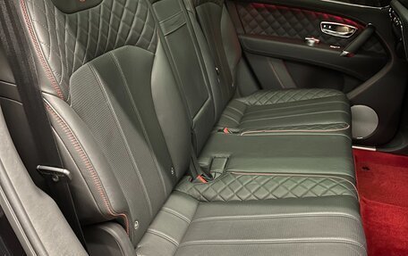 Bentley Bentayga I, 2018 год, 12 000 000 рублей, 22 фотография