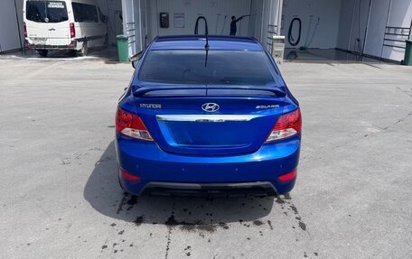 Hyundai Solaris II рестайлинг, 2012 год, 1 000 000 рублей, 3 фотография