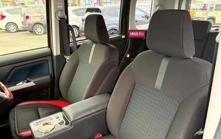 Toyota Roomy I, 2022 год, 930 000 рублей, 11 фотография