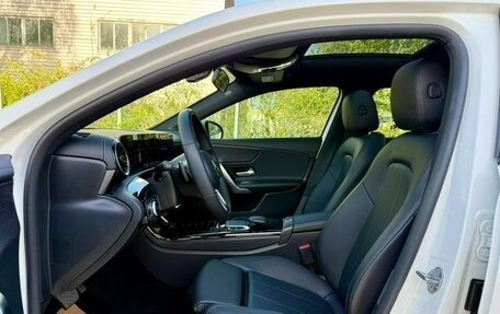 Mercedes-Benz A-Класс, 2022 год, 1 650 002 рублей, 13 фотография