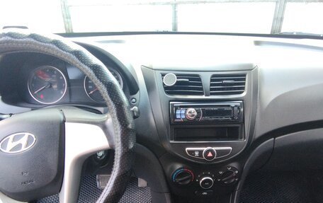Hyundai Solaris II рестайлинг, 2012 год, 1 000 050 рублей, 13 фотография