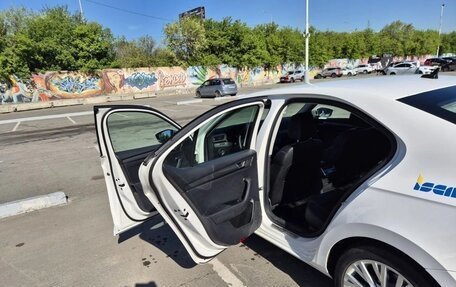Skoda Superb III рестайлинг, 2019 год, 1 750 000 рублей, 13 фотография