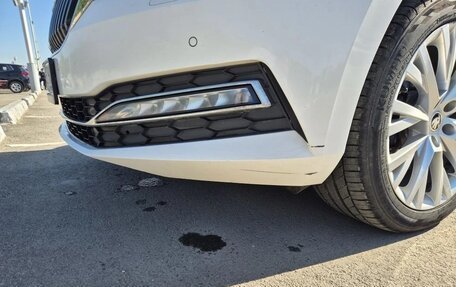 Skoda Superb III рестайлинг, 2019 год, 1 750 000 рублей, 24 фотография