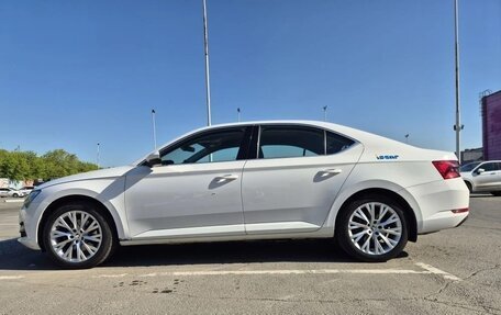 Skoda Superb III рестайлинг, 2019 год, 1 750 000 рублей, 30 фотография