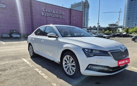 Skoda Superb III рестайлинг, 2019 год, 1 750 000 рублей, 33 фотография