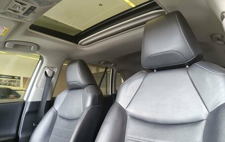 Toyota RAV4, 2020 год, 3 500 000 рублей, 12 фотография
