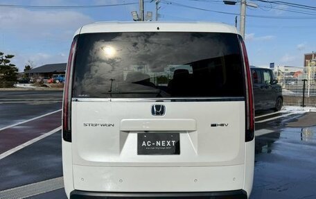 Honda Stepwgn, 2022 год, 2 250 000 рублей, 8 фотография