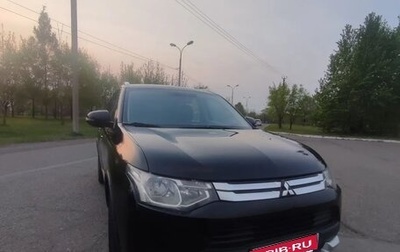 Mitsubishi Outlander III рестайлинг 3, 2014 год, 1 410 000 рублей, 1 фотография