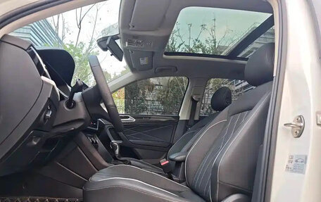 Volkswagen Tiguan II, 2023 год, 2 200 004 рублей, 7 фотография