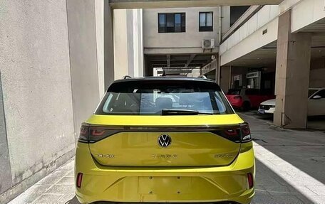Volkswagen T-Roc I, 2023 год, 1 480 222 рублей, 4 фотография
