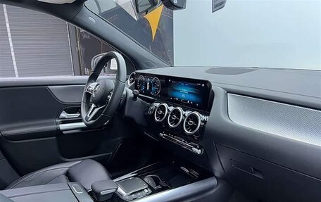 Mercedes-Benz GLA, 2022 год, 1 950 000 рублей, 16 фотография