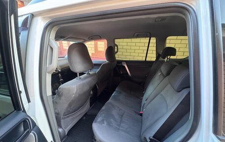 Toyota Land Cruiser Prado 150 рестайлинг 2, 2013 год, 3 650 000 рублей, 9 фотография