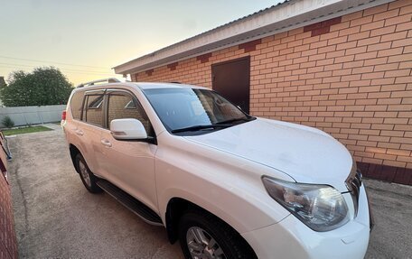 Toyota Land Cruiser Prado 150 рестайлинг 2, 2013 год, 3 650 000 рублей, 6 фотография