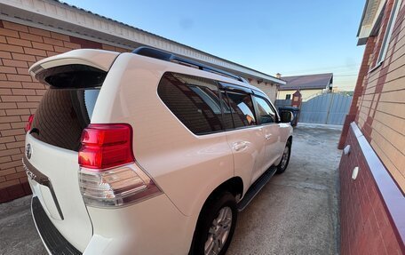 Toyota Land Cruiser Prado 150 рестайлинг 2, 2013 год, 3 650 000 рублей, 5 фотография