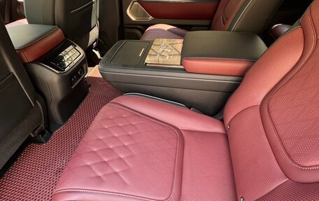 Infiniti QX80, 2025 год, 17 000 000 рублей, 6 фотография