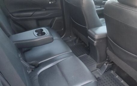 Mitsubishi Outlander III рестайлинг 3, 2014 год, 1 410 000 рублей, 17 фотография