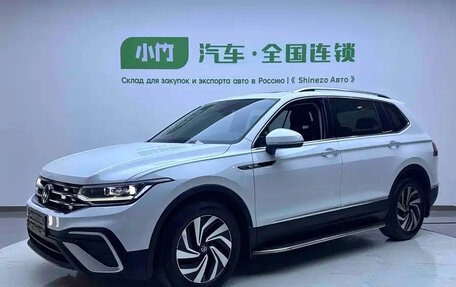 Volkswagen Tiguan II, 2023 год, 2 650 000 рублей, 5 фотография