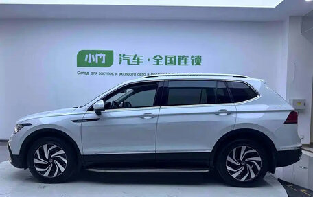 Volkswagen Tiguan II, 2023 год, 2 650 000 рублей, 6 фотография