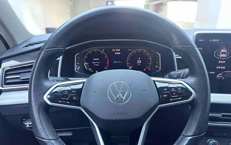 Volkswagen Tiguan II, 2023 год, 2 650 000 рублей, 12 фотография