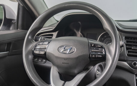 Hyundai Elantra VI рестайлинг, 2018 год, 999 000 рублей, 13 фотография