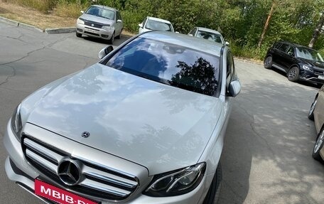 Mercedes-Benz E-Класс, 2018 год, 3 800 000 рублей, 1 фотография