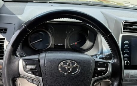 Toyota Land Cruiser Prado 150 рестайлинг 2, 2021 год, 5 600 000 рублей, 14 фотография