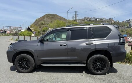 Toyota Land Cruiser Prado 150 рестайлинг 2, 2021 год, 5 600 000 рублей, 5 фотография