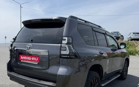 Toyota Land Cruiser Prado 150 рестайлинг 2, 2021 год, 5 600 000 рублей, 4 фотография