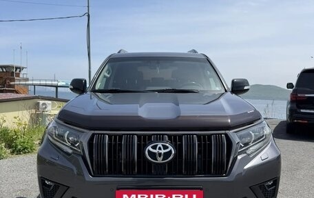 Toyota Land Cruiser Prado 150 рестайлинг 2, 2021 год, 5 600 000 рублей, 7 фотография