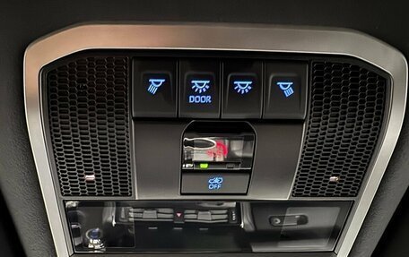 Toyota Land Cruiser, 2022 год, 10 370 000 рублей, 37 фотография