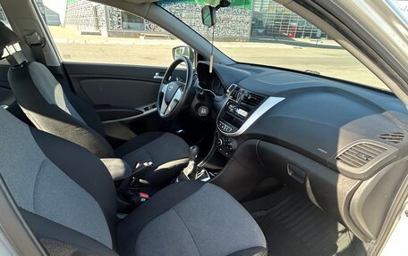 Hyundai Solaris II рестайлинг, 2012 год, 730 000 рублей, 8 фотография