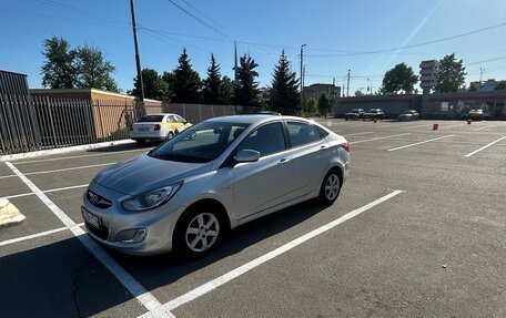 Hyundai Solaris II рестайлинг, 2012 год, 730 000 рублей, 3 фотография