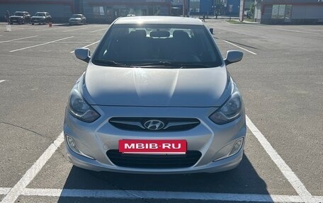 Hyundai Solaris II рестайлинг, 2012 год, 730 000 рублей, 2 фотография