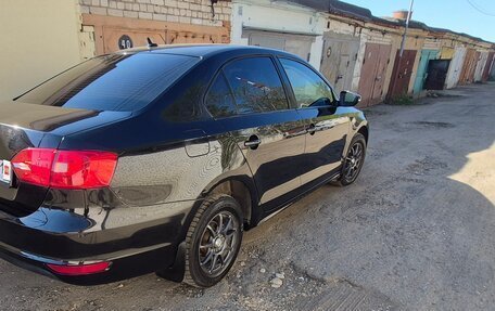 Volkswagen Jetta VI, 2014 год, 730 000 рублей, 2 фотография
