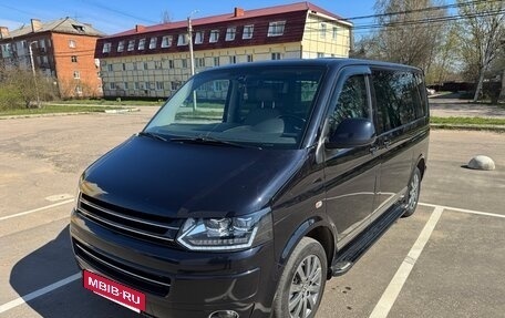 Volkswagen Multivan T5, 2011 год, 2 200 000 рублей, 2 фотография