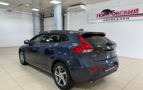 Volvo V40 II рестайлинг, 2016 год, 1 150 000 рублей, 10 фотография