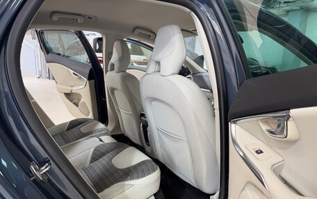 Volvo V40 II рестайлинг, 2016 год, 1 150 000 рублей, 17 фотография