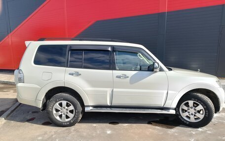 Mitsubishi Pajero IV, 2010 год, 2 000 000 рублей, 3 фотография