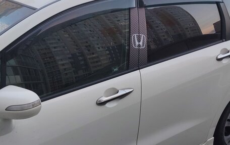 Honda Stream II, 2011 год, 1 400 000 рублей, 10 фотография