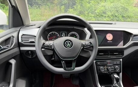 Volkswagen T-Cross I, 2022 год, 1 375 000 рублей, 17 фотография